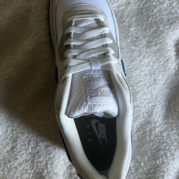 Nike Air Max 90 Brand New In Box Never Tried On - Picture 9 of 10